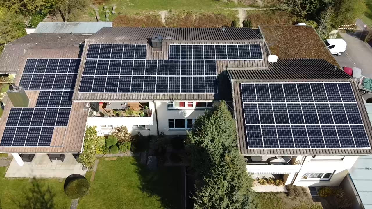 Solaranlage, realisiert von Elektro Beyeler GmbH, Althäusern im Freiamt, Kanton Aargau